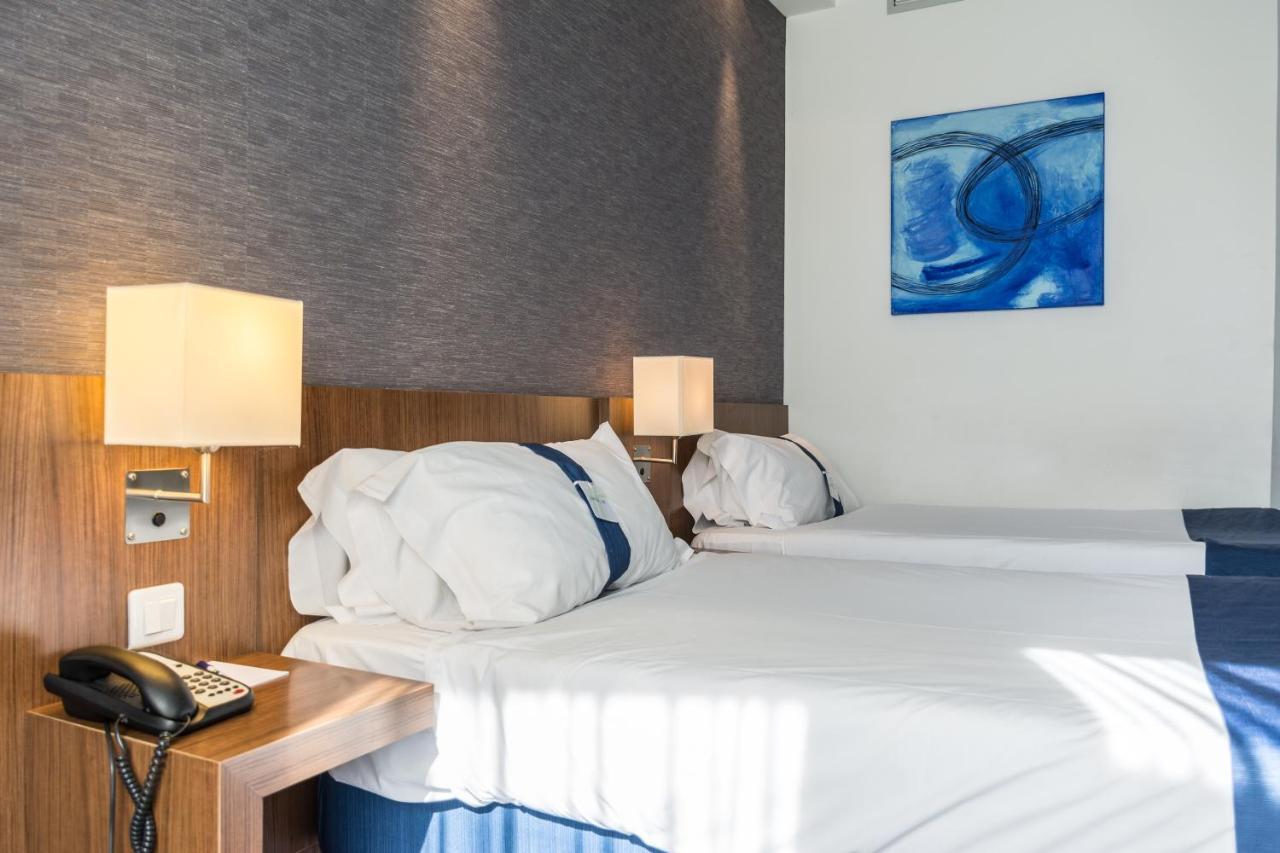 Holiday Inn Express Madrid Leganes By Ihg Eksteriør billede