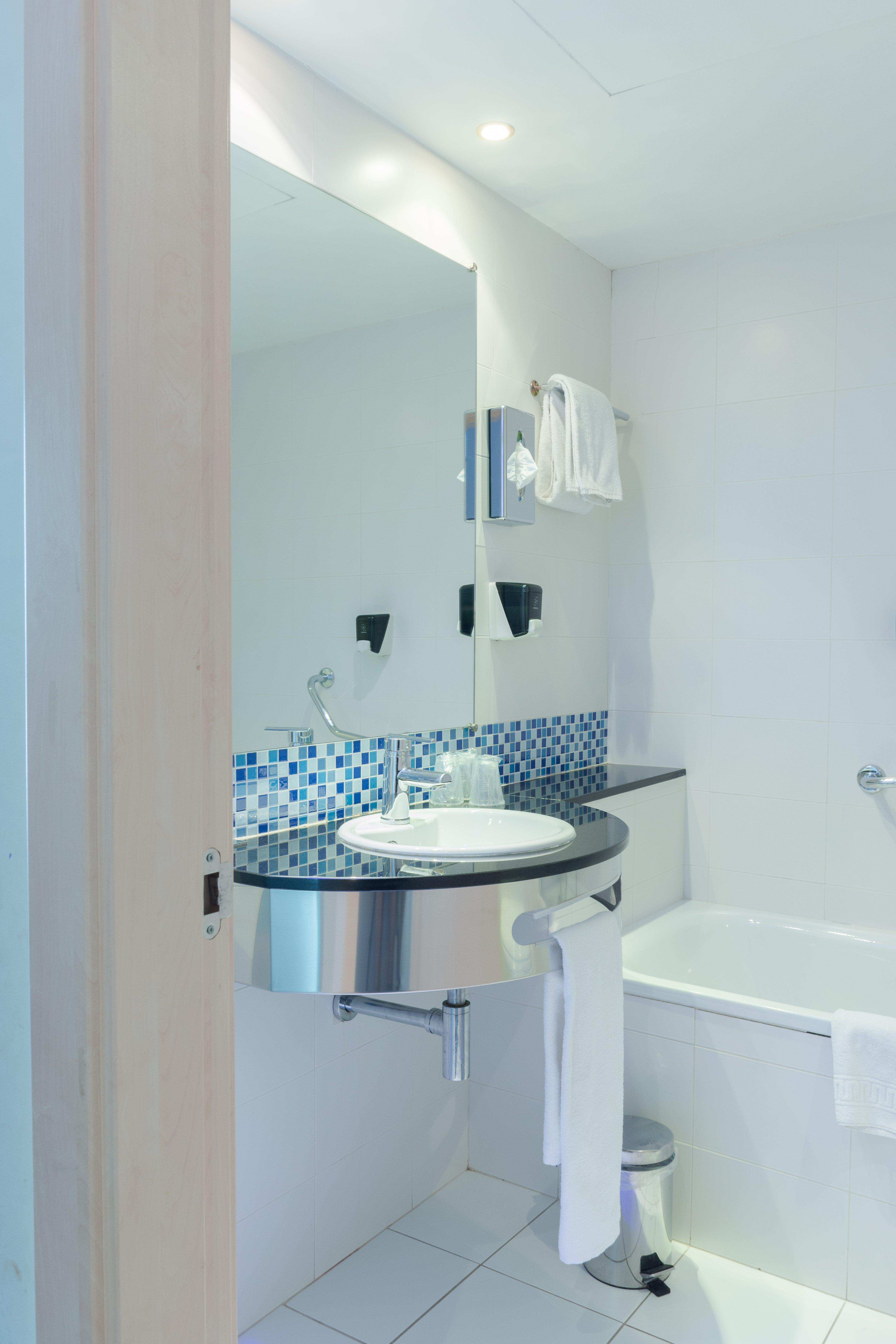 Holiday Inn Express Madrid Leganes By Ihg Eksteriør billede